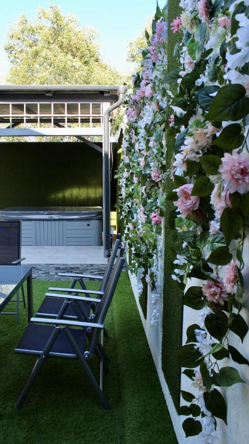 Applegarden Villa Debrecen Dış mekan fotoğraf