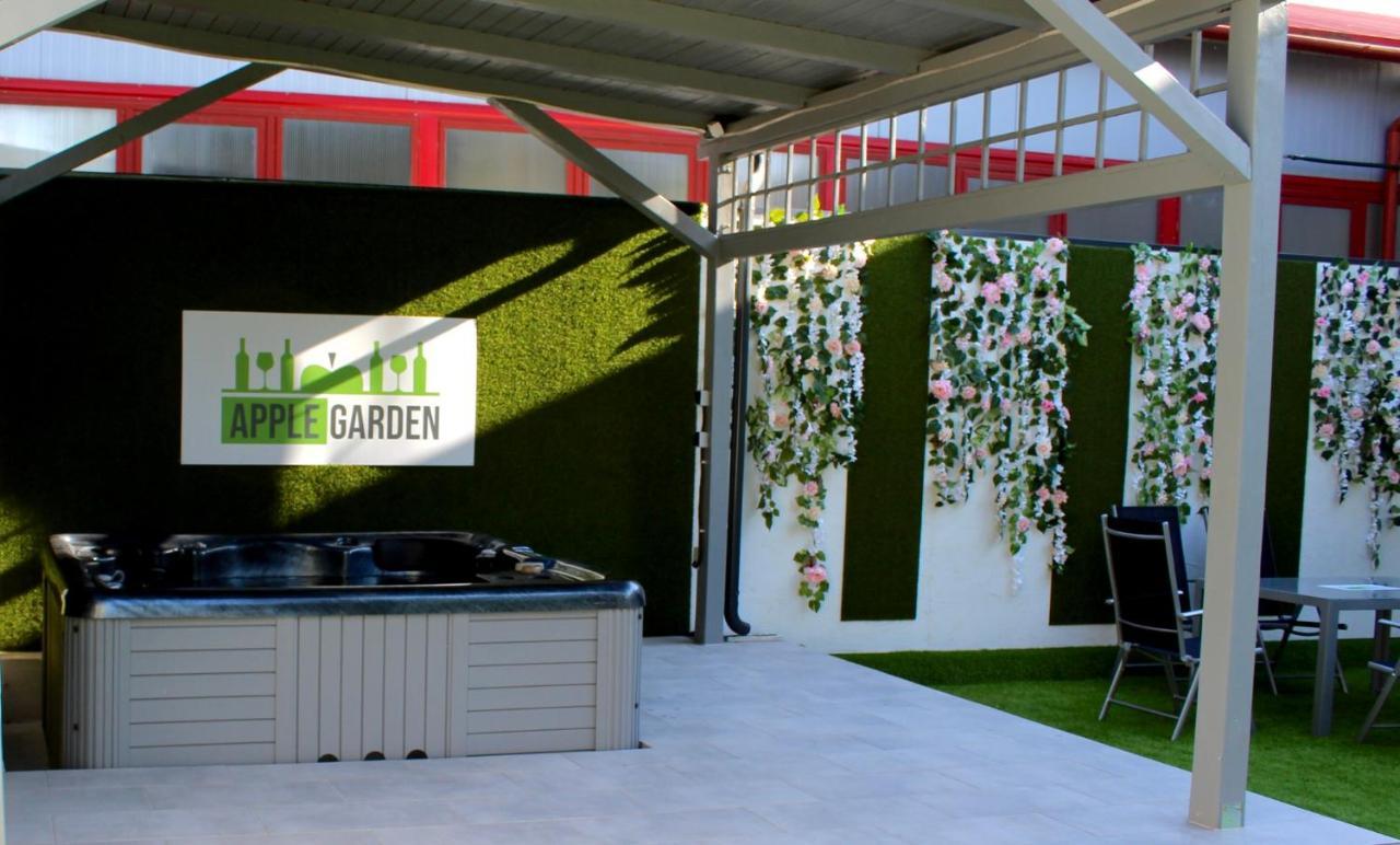 Applegarden Villa Debrecen Dış mekan fotoğraf